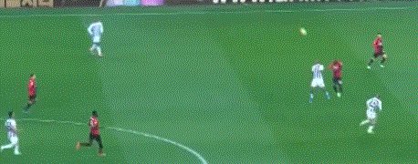 开云体育官方网站-【意甲】伊布补时凌空斩救主 AC米兰客场平乌迪内斯